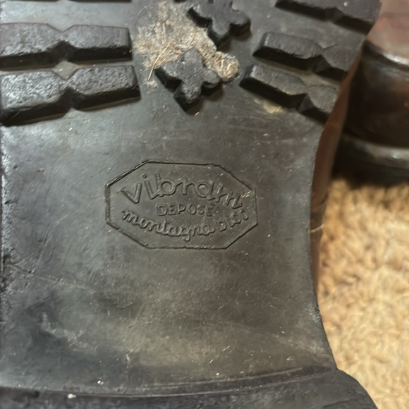 Men’s Red Wings Boots - Picture 2 of 3